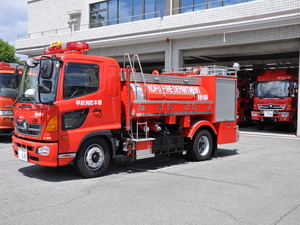 小型動力ポンプ付き水槽車